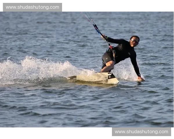 运动吸附贴的创新设计与应用前景解析：提升运动表现与舒适度的新选择